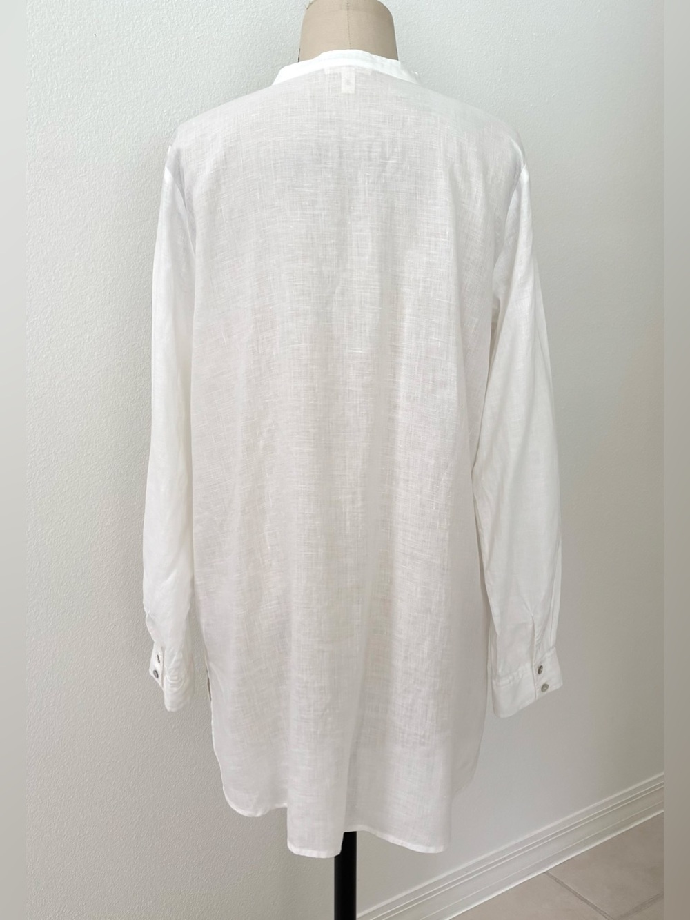 Eileen Fisher White Handkerchief Linen Tunic Mandarin Collar Button-Front M - Picture 5 of 7